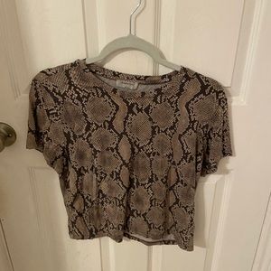 Aritizia Large Snakeskin Baby Tee